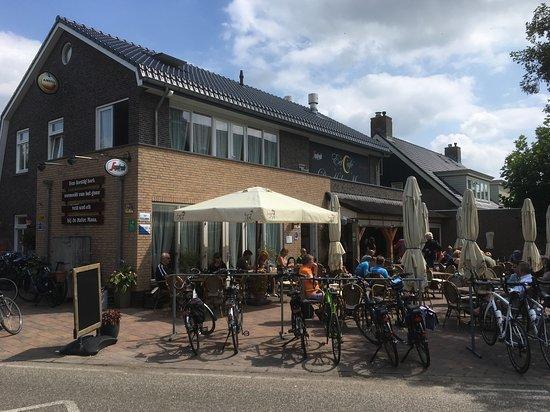 Eetcafé de Halve Maan