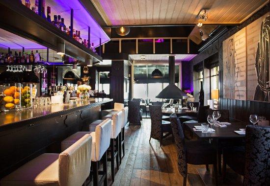 Restaurant&lounge DOH