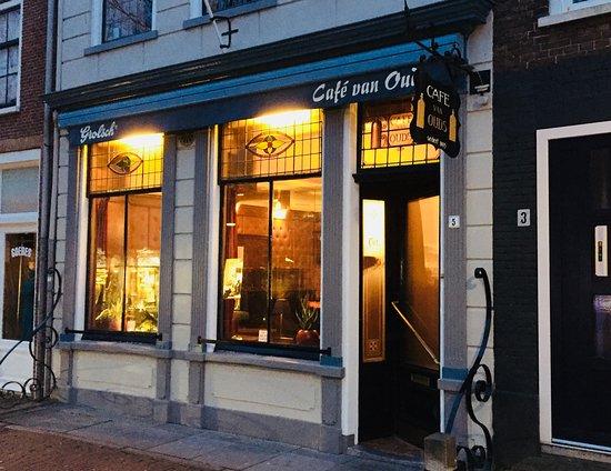 cafe Vanouds De twee kruikjes