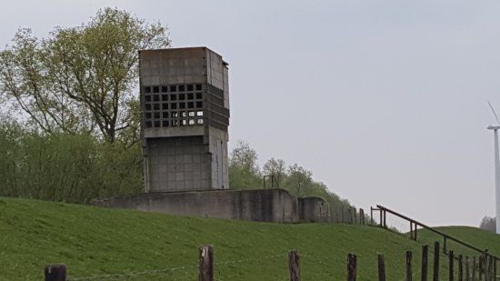 de Luchtwachttoren Strijensas