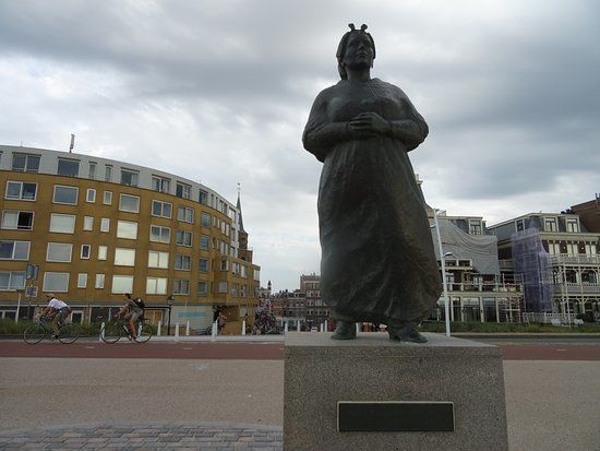 Fisherman's wife of Scheveningen